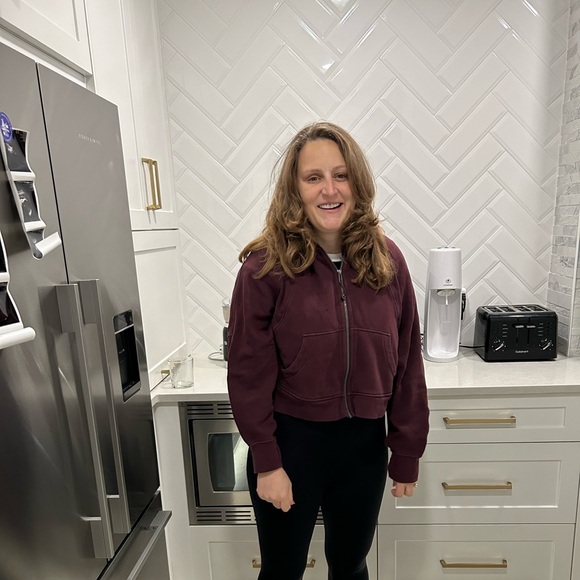 Meet your Posher, Ingrid - Picture 1 of 1